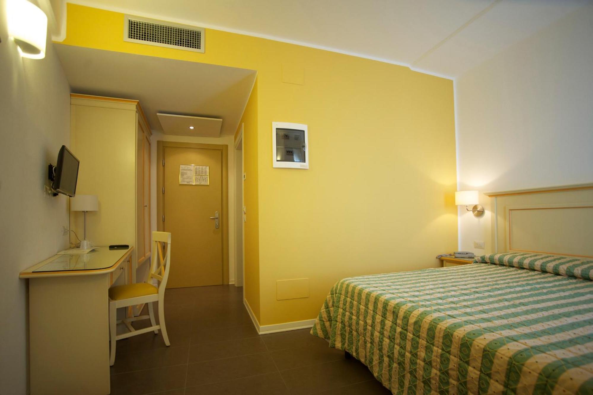 Hotel Stella Marina San Vincenzo Kültér fotó